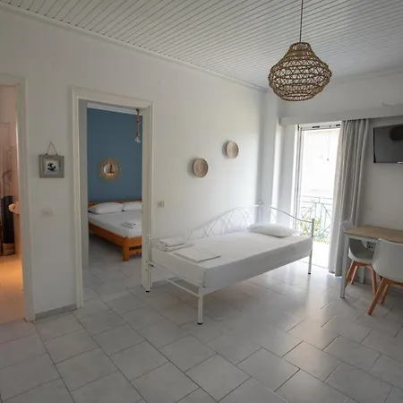 μπλε & Appart hôtel Chiliadou (Fokida)