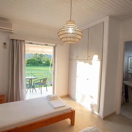 μπλε & Appart hôtel Chiliadou (Fokida)
